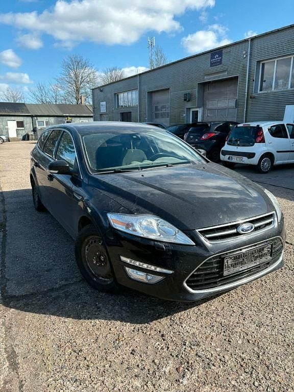 Gebraucht Ford Mondeo Titanium 163 PS (119 kW) 2011 Schwarz Limousine