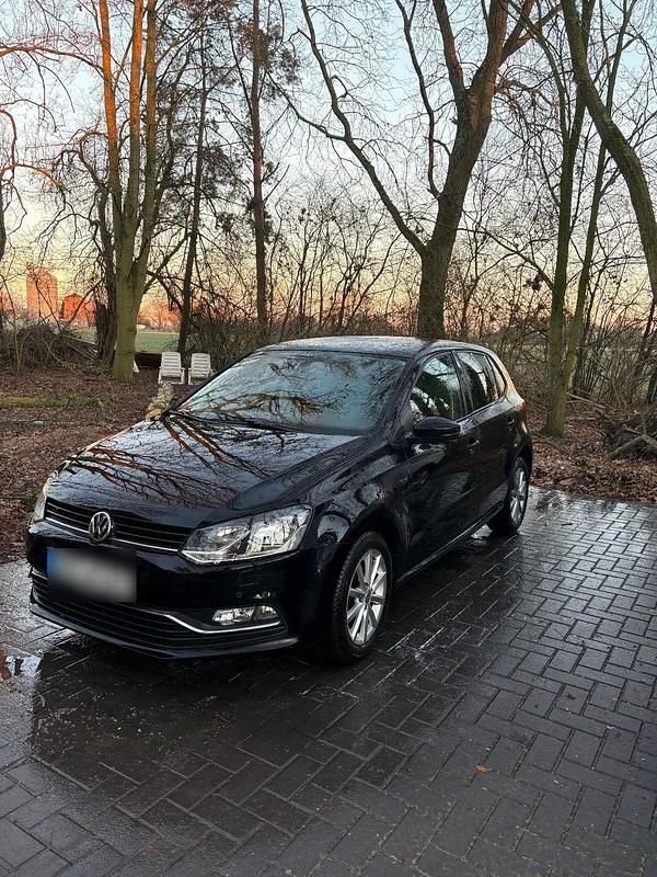 Gebraucht VW Polo LOUNGE 90 PS (66 kW) 2016 Schwarz Kleinwagen