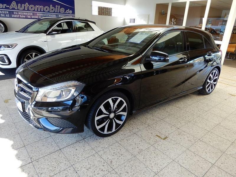 Schwarz Gebraucht 2014 Mercedes A180 Style Limousine | 13.980 € (Fairer Preis) - Bild 1/4