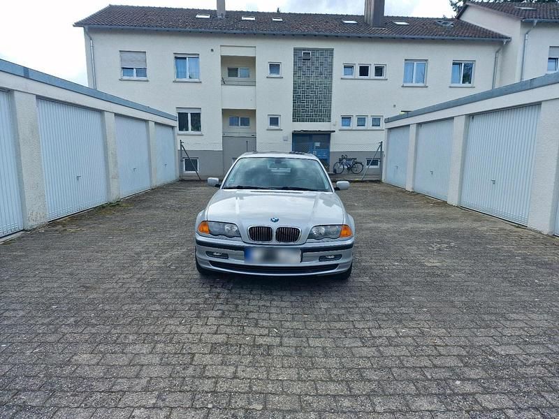 Gebraucht BMW 325 192 PS (141 kW) 2001 Silber Limousine