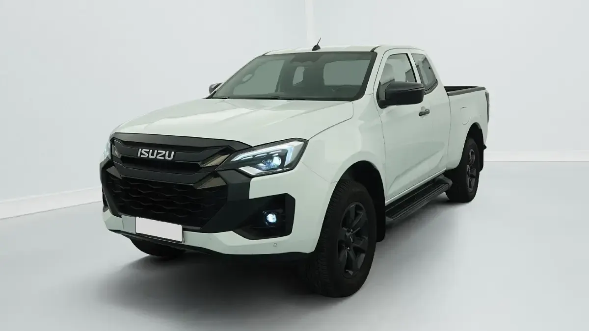 Gebraucht Isuzu D-Max 165 PS (121 kW) 2024 (splash white) SUV