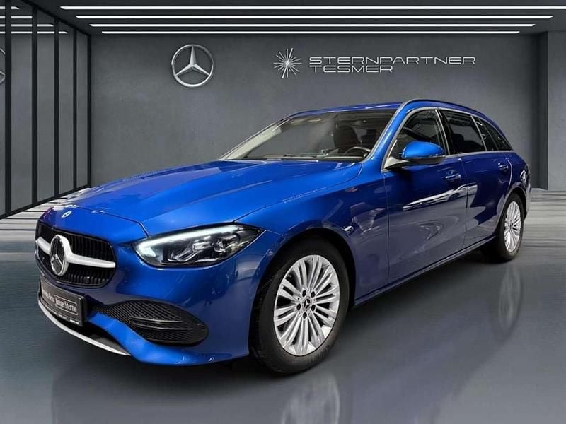 Gebraucht Mercedes C200 163 PS (119 kW) 2023 Blau Kombi
