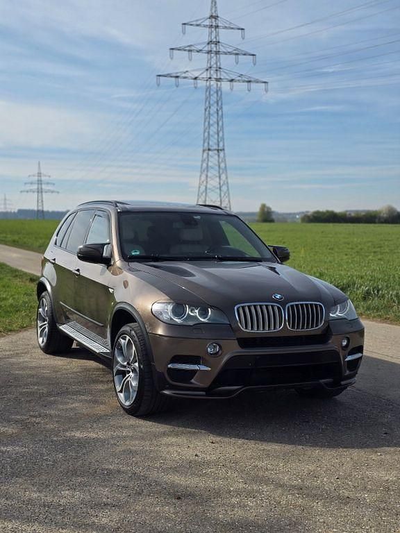 Braun Gebraucht 2012 BMW X5 Exclusive SUV | 15.000 € (Teuer) - Bild 1/4