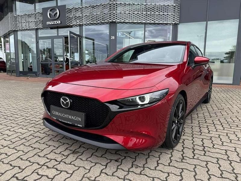 Rot Gebraucht 2021 Mazda 3 Selection Limousine | 23.490 € (Fairer Preis) - Bild 1/4