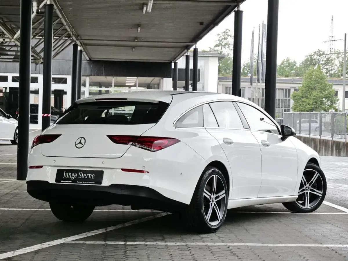 Gebraucht Mercedes CLA220 190 PS (139 kW) 2021 Polarweiss Limousine