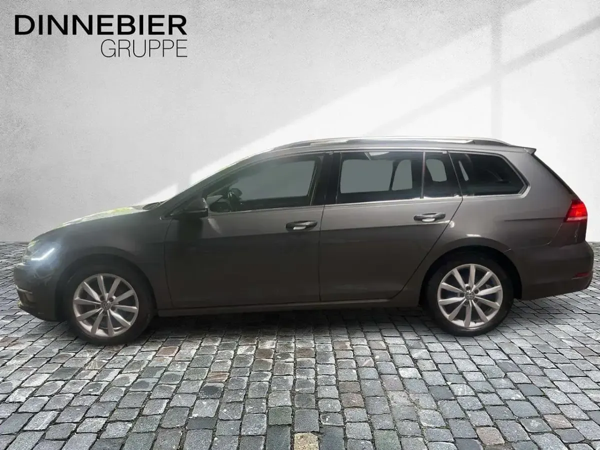Gebraucht VW Golf VIII Highline 150 PS (110 kW) 2020 Indiumgrau metallic Kombi