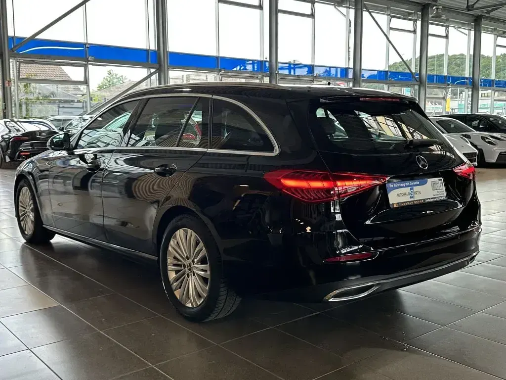 Gebraucht Mercedes 200 163 PS (119 kW) 2024 Schwarz schwarz  unilack Kombi