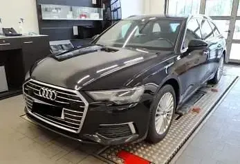 Gebraucht Audi A6 Design 204 PS (150 kW) 2022 Mythosschwarz metallic Kombi
