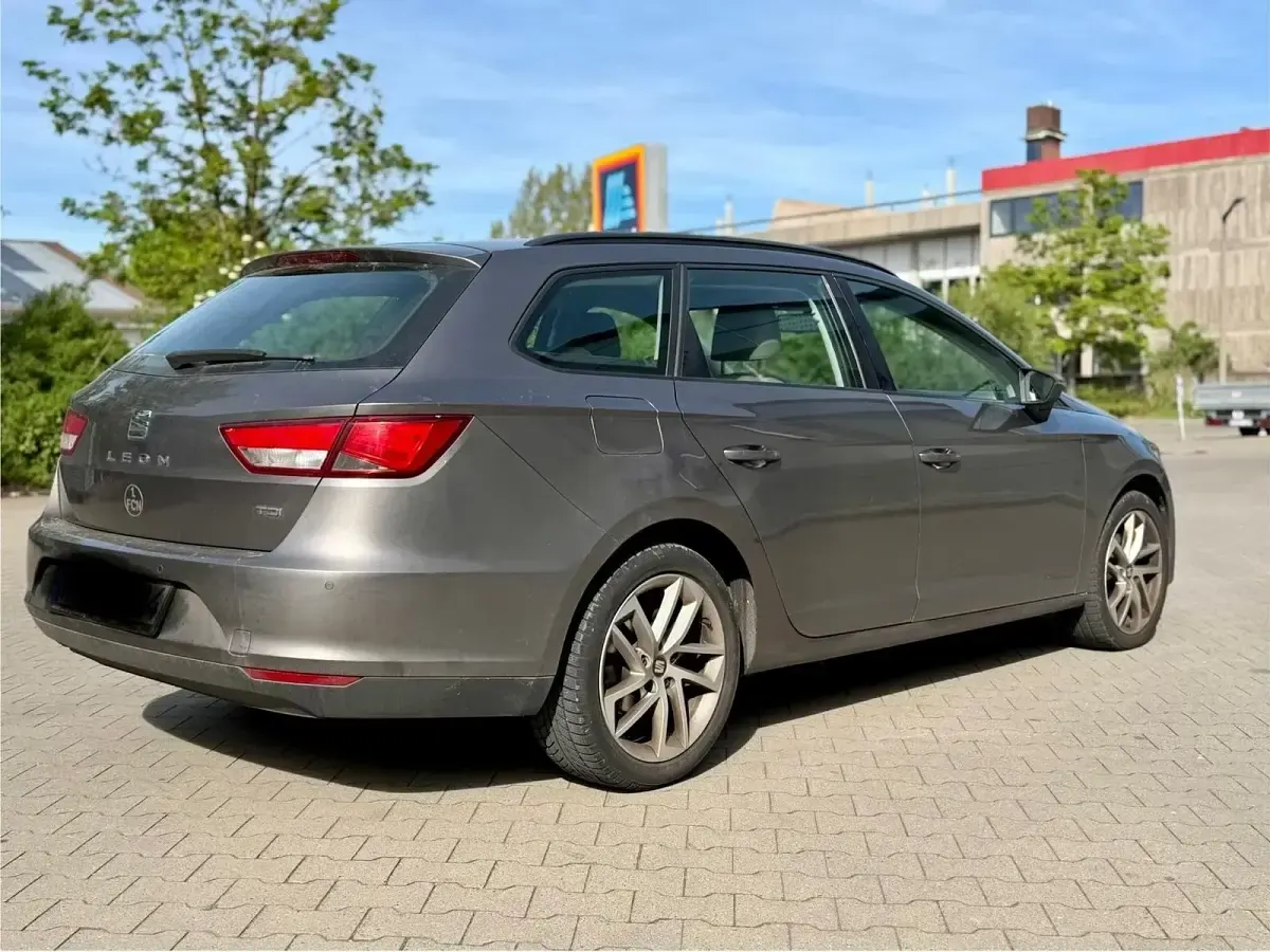 Gebraucht Seat Leon 150 PS (110 kW) 2015 Grau Kombi