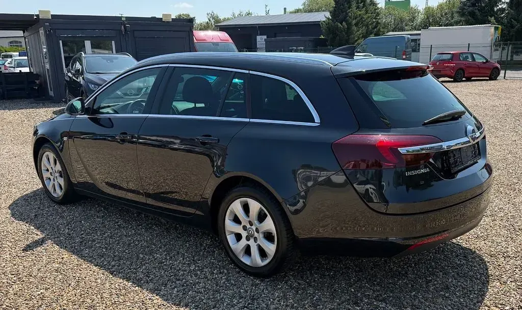 Gebraucht Opel Insignia Innovation 136 PS (100 kW) 2016 Schwarz Kombi