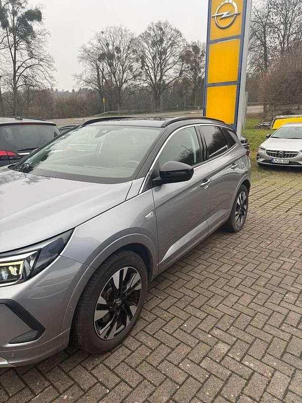 Gebraucht Opel Grandland X Business Elegance 181 PS (133 kW) 2022 Kontrast grau/quarz silber SUV