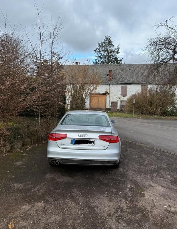 Gebraucht Audi A4 S-Line 150 PS (110 kW) 2014 Silber Limousine