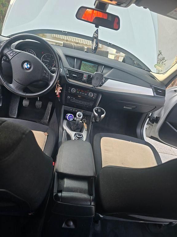 Gebraucht BMW X1 143 PS (105 kW) 2012 Weiß SUV