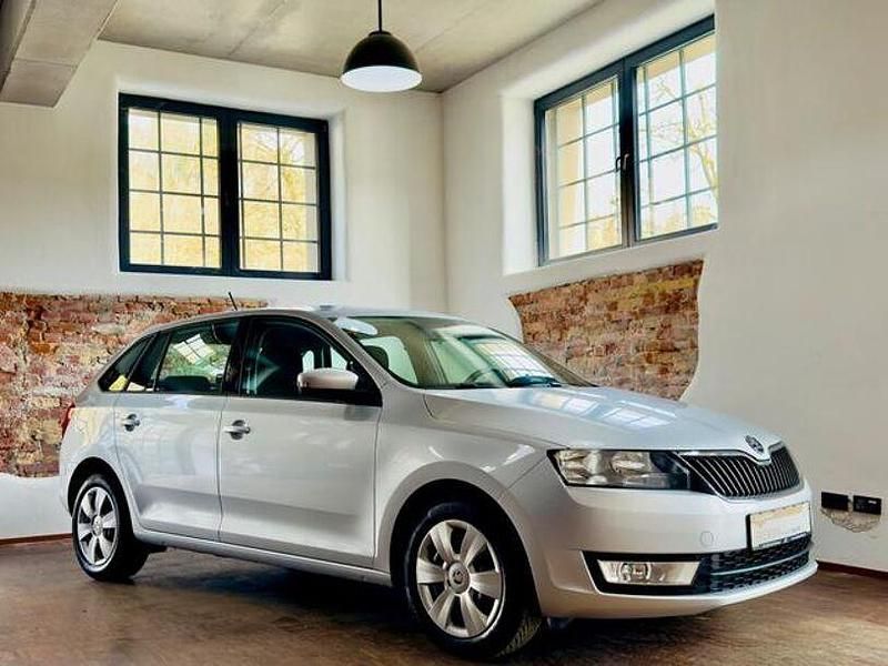 Gebraucht Skoda Rapid Ambition 125 PS (91 kW) 2016 Silber Kleinwagen