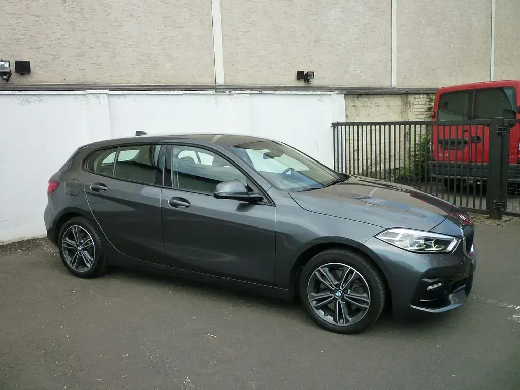 Gebraucht BMW 120 Sport Line 190 PS (139 kW) 2020 Grau Limousine