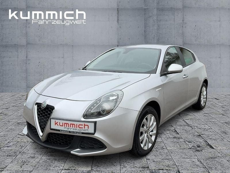 Silber Gebraucht 2021 Alfa Romeo Giulietta Limousine | 12.990 € (Fairer Preis) - Bild 1/4