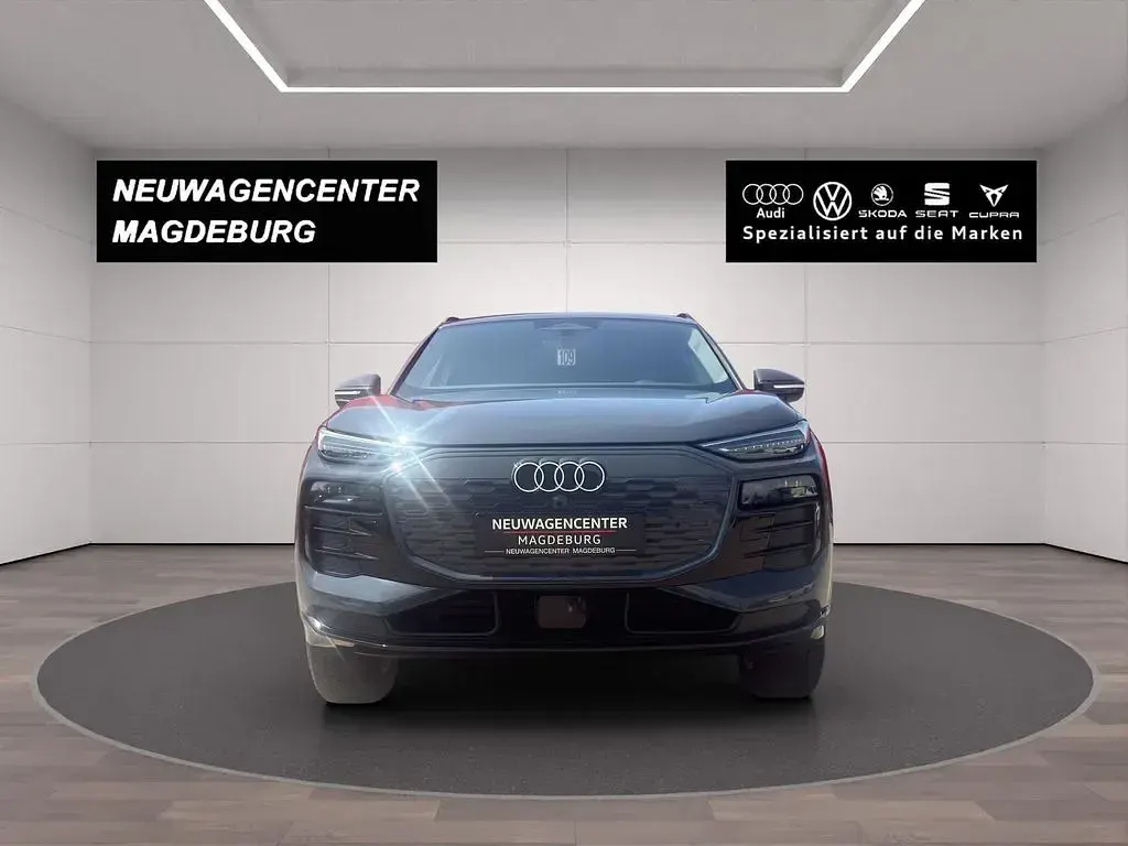 Gebraucht Audi Q6 e-tron Sport 284 kW (387 PS) 2025 Grau SUV