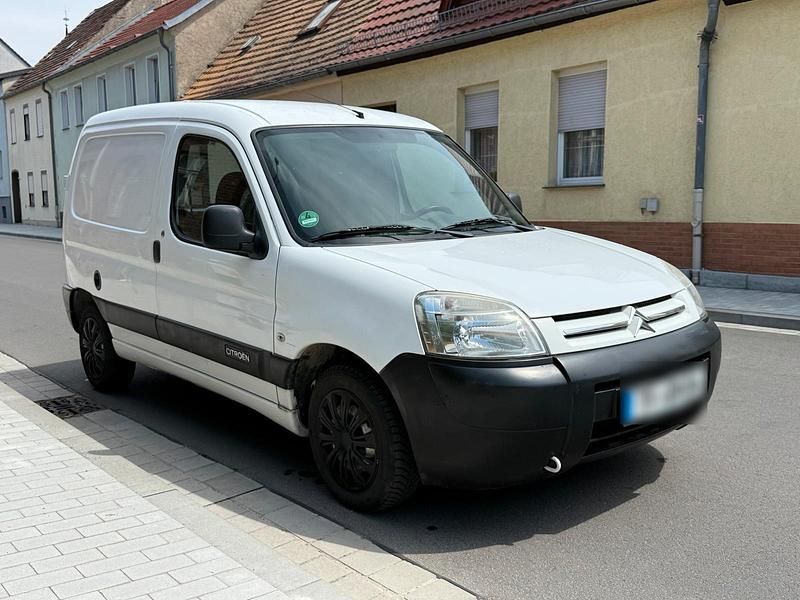 Weiß Gebraucht 2007 Citroën Berlingo Van / Kleinbus | 3.500 € (Teuer) - Bild 1/4