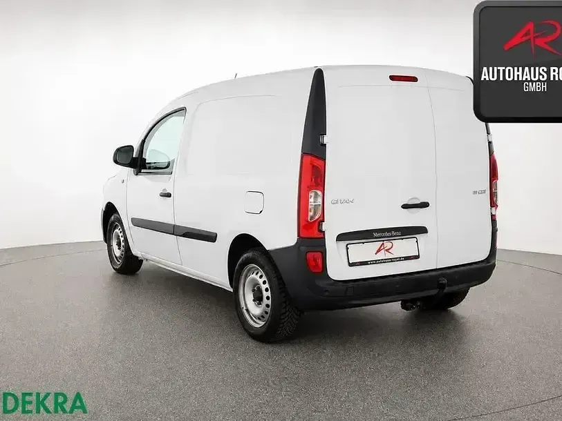 Gebraucht Mercedes Citan 111 116 PS (85 kW) 2021 Arktikweiss Van / Kleinbus