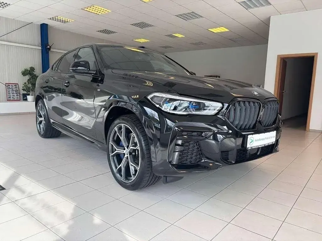 Gebraucht BMW X6 M Sport 286 PS (210 kW) 2023 Black sapphire metallic SUV