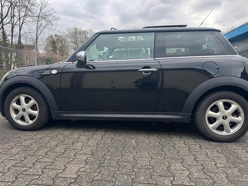 Gebraucht Mini Cooper 120 PS (88 kW) 2009 Schwarz Kleinwagen