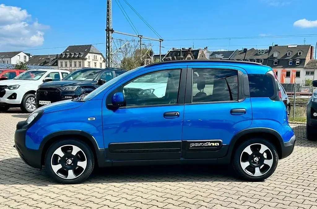 Neu Fiat Panda Cross Cross 65 PS (47 kW) 2026 Blau Kleinwagen