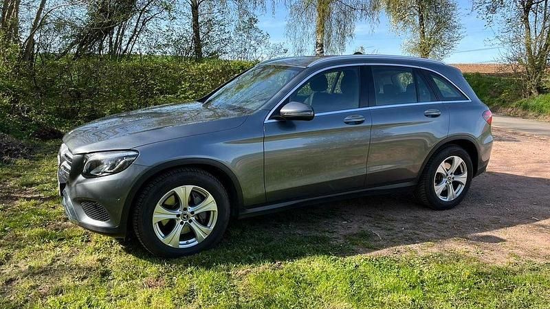 Gebraucht Mercedes GLC220 170 PS (125 kW) 2017 Grau SUV