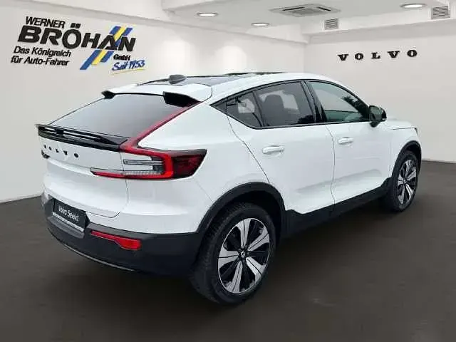 Gebraucht Volvo C40 Plus 169 kW (231 PS) 2023 Crystal white / metallic SUV