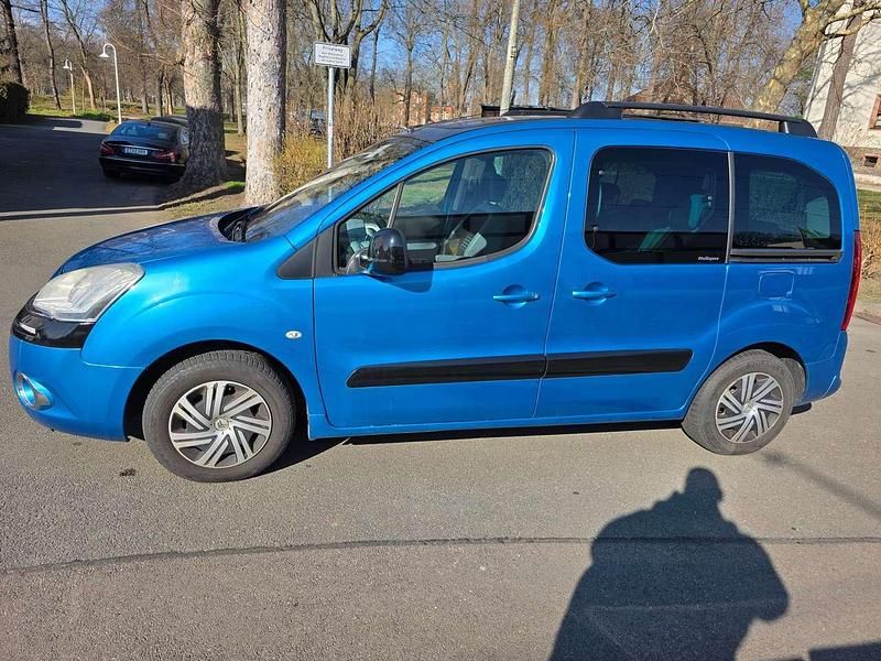 Gebraucht Citroën Berlingo 92 PS (67 kW) 2012 Blau Van / Kleinbus