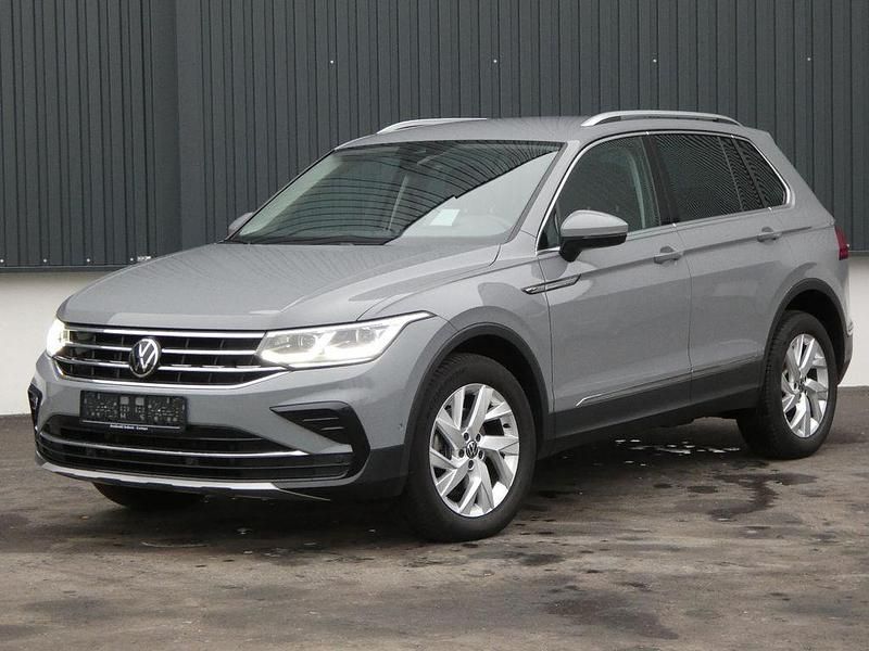 Gebraucht VW Tiguan Elegance 150 PS (110 kW) 2022 Grau SUV