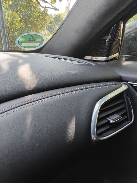 Braun Gebraucht 2018 Infiniti QX30 Premium SUV | 14.888 € - Bild 1/4