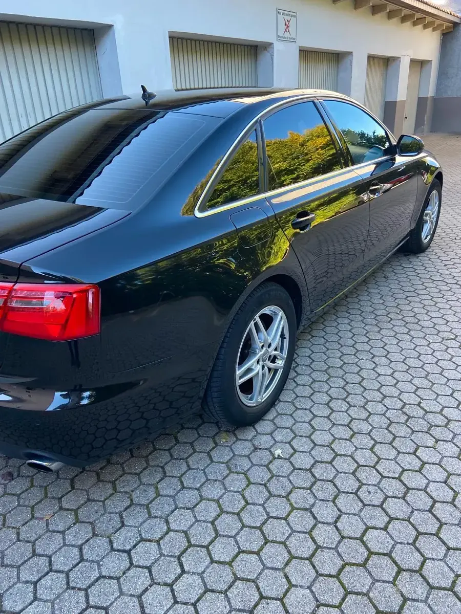 Gebraucht Audi A6 180 PS (132 kW) 2012 Schwarz Limousine