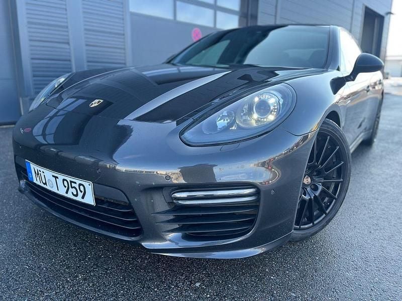 Grau Gebraucht 2014 Porsche Panamera GTS Limousine | 26.490 € (Superpreis) - Bild 1/4