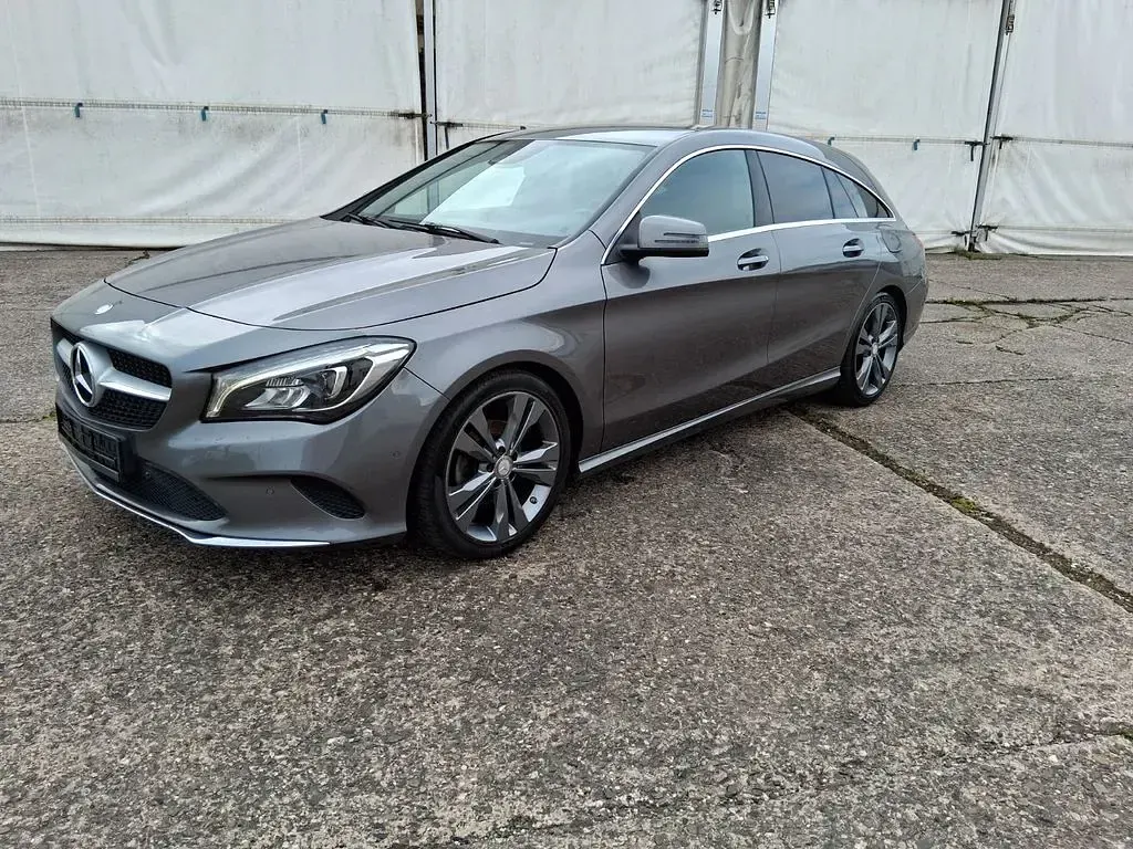 Gebraucht Mercedes CLA220 177 PS (130 kW) 2016 Grau Limousine