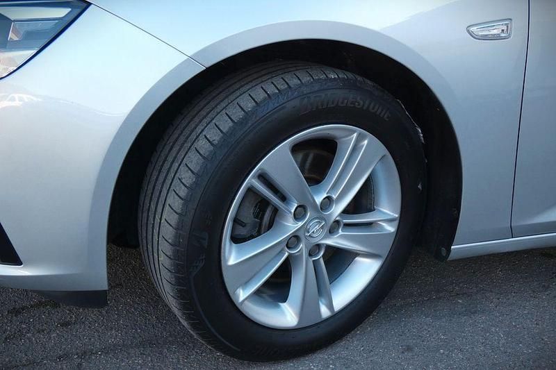 Gebraucht Opel Insignia Elegance 174 PS (127 kW) 2022 Silber Kombi