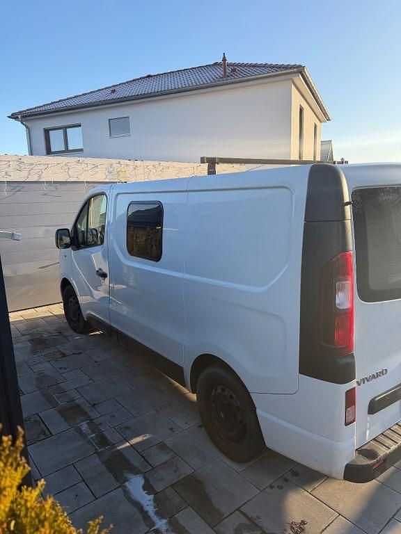 Gebraucht Opel Vivaro 90 PS (66 kW) 2015 Weiß Van / Kleinbus