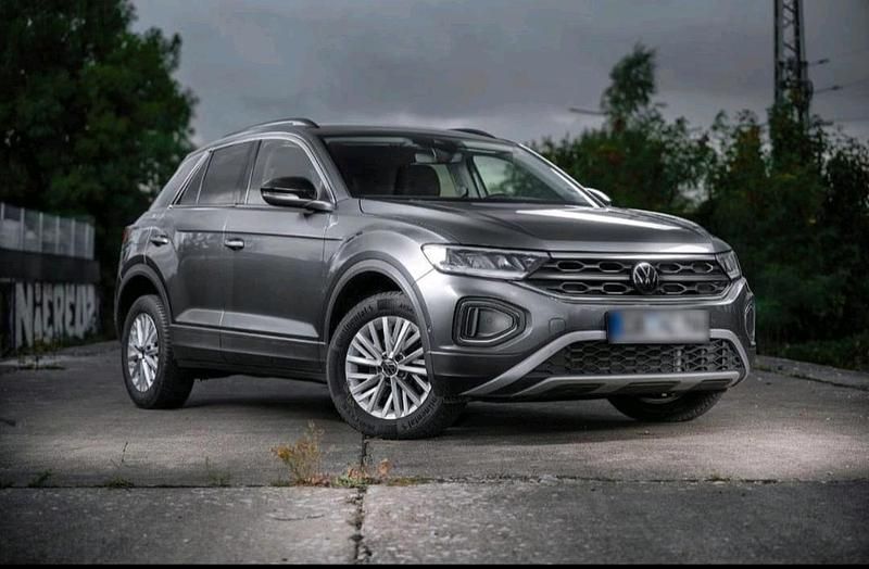 Gebraucht VW T-Roc 110 PS (80 kW) 2023 Grau SUV