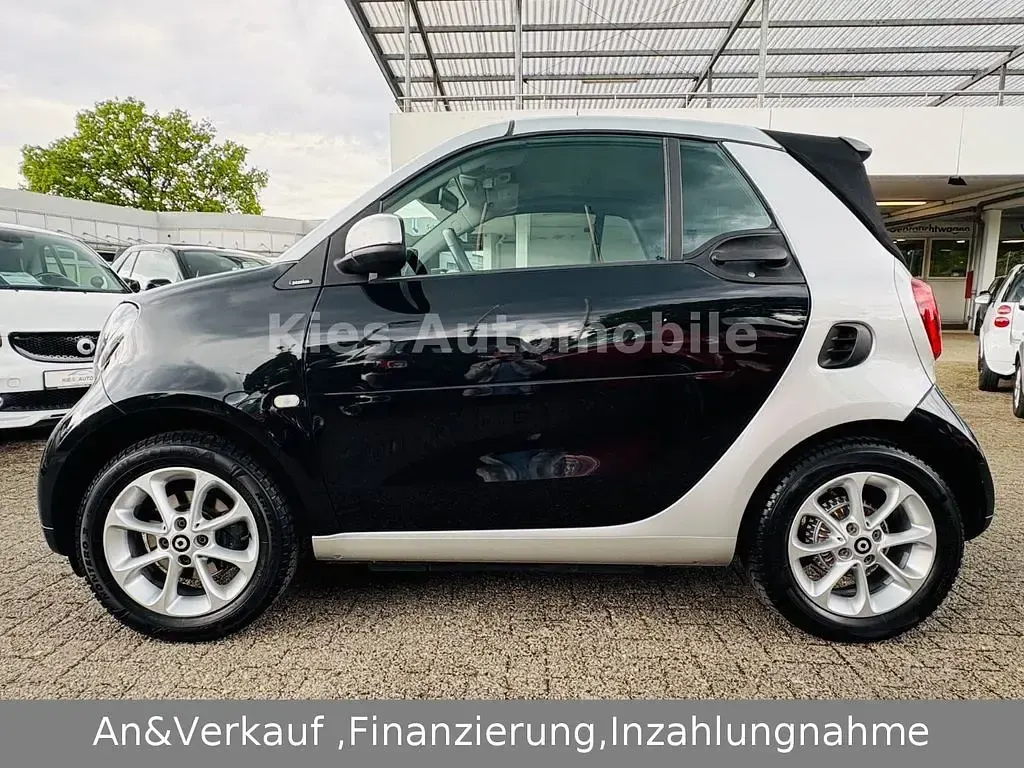 Gebraucht Smart ForTwo Cabrio 90 PS (66 kW) 2017 Schwarz Cabrio