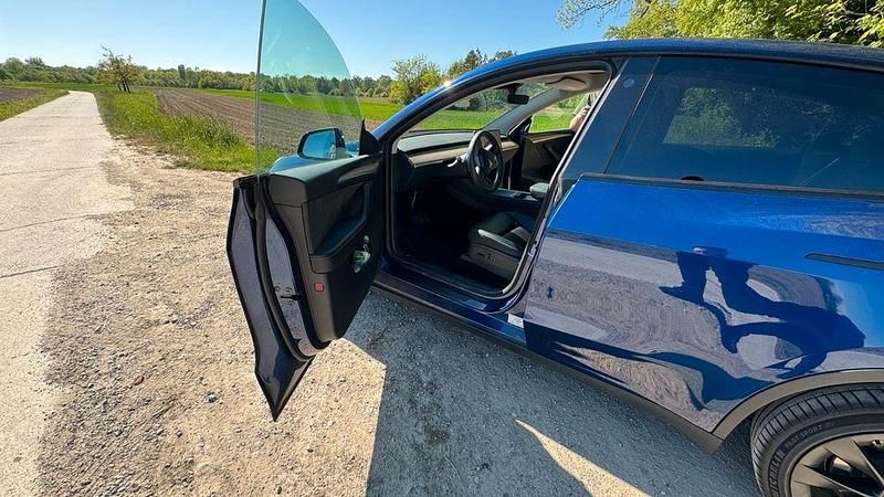 Occasion Tesla Model Y Long Range AWD 274 kW (373 ch) 2022 Bleue SUV