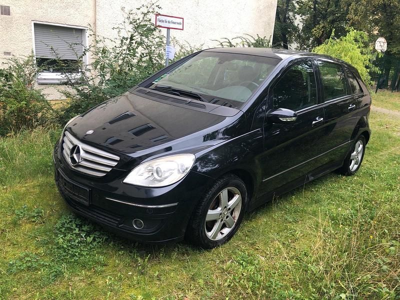 Schwarz Gebraucht 2006 Mercedes B200 Van / Kleinbus | 1.550 € (Superpreis) - Bild 1/4