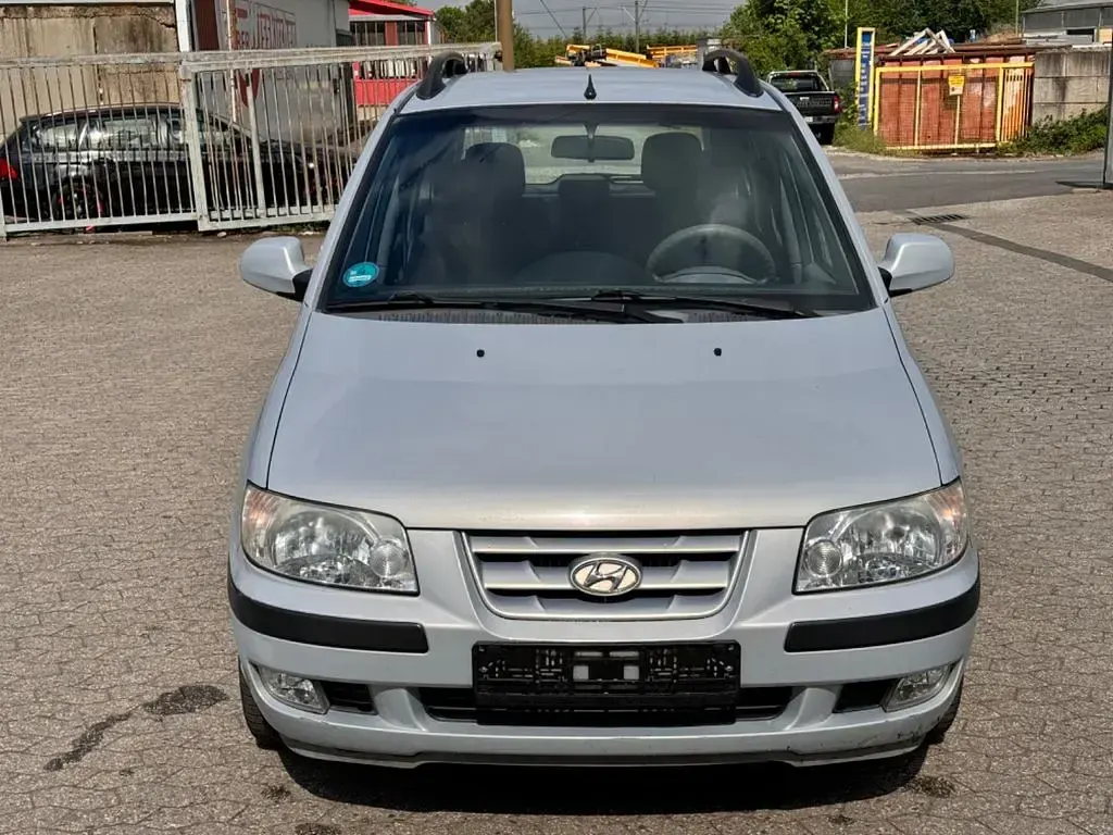 Gebraucht Hyundai Matrix GLS 103 PS (75 kW) 2004 Silber Van / Kleinbus