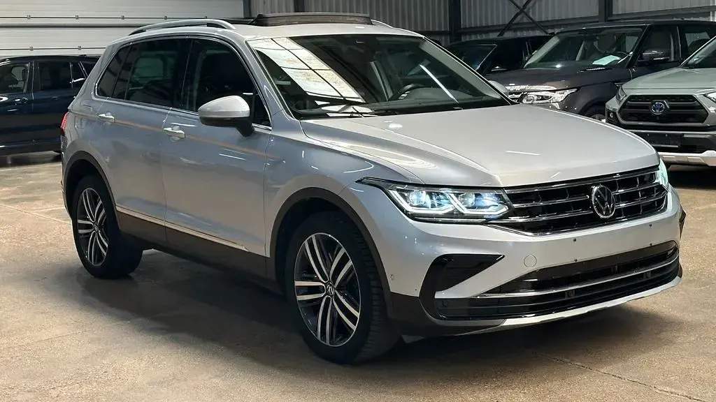 Gebraucht VW Tiguan Elegance 150 PS (110 kW) 2021 Silber SUV