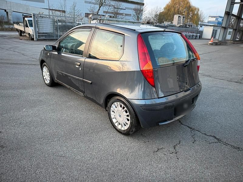 Gebraucht Fiat Punto Active 60 PS (44 kW) 2003 Grau Kleinwagen