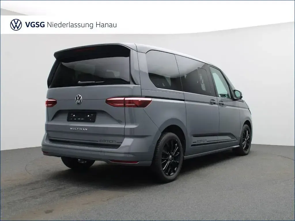 Usata VW Multivan Edition 150 CV (110 kW) 2025 Grigio Monovolume