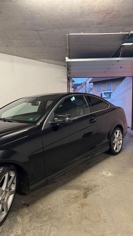 Gebraucht Mercedes C350 306 PS (225 kW) 2011 Schwarz Coupé