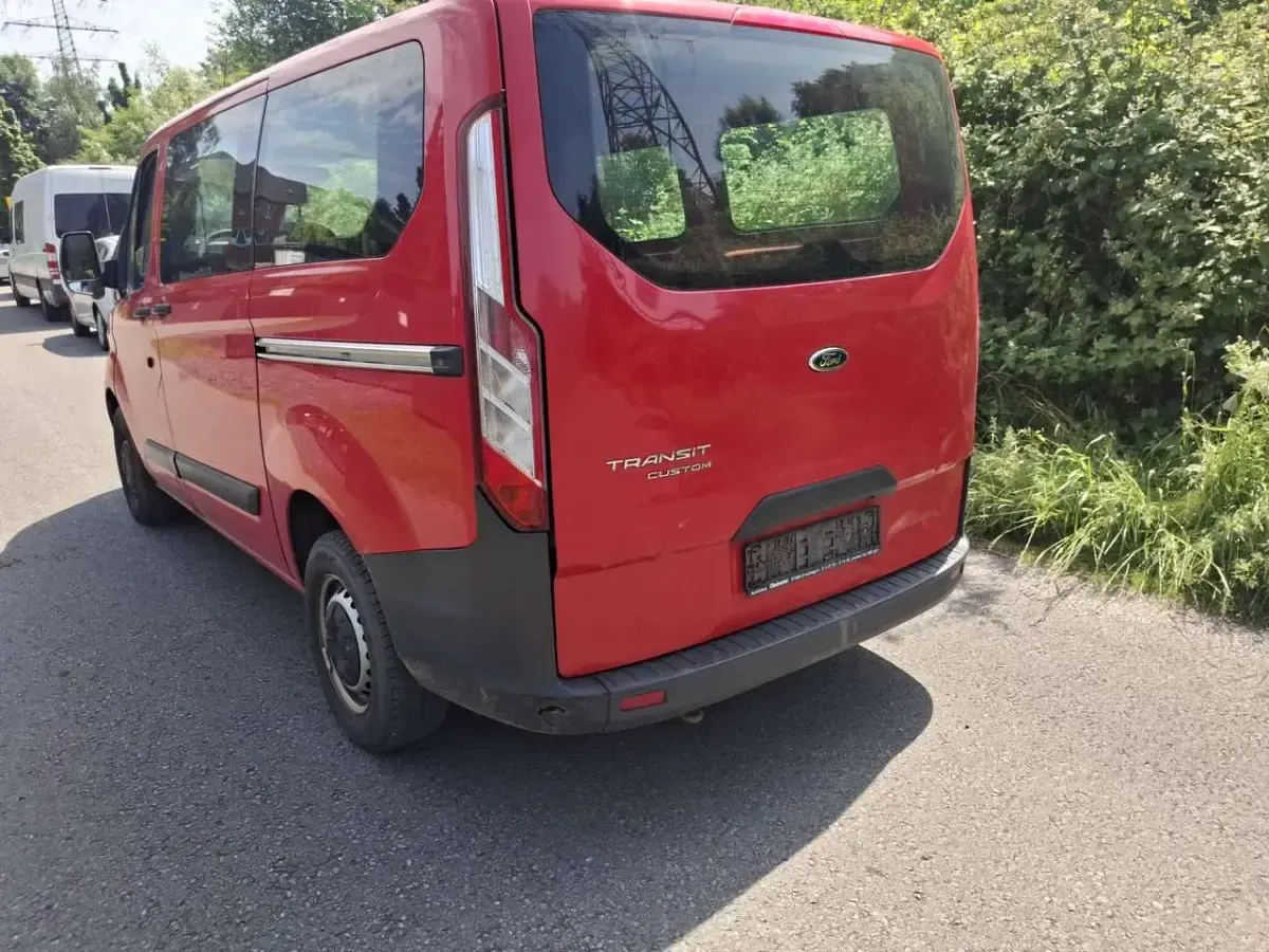 Gebraucht Ford Transit Custom Basis 125 PS (91 kW) 2015 Rot Kombi