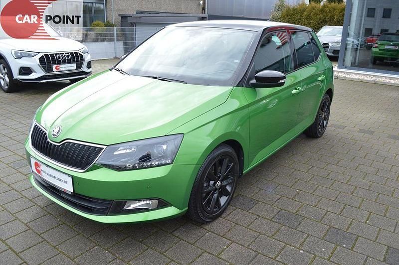 Gebraucht Skoda Fabia Style 110 PS (80 kW) 2018 Rallyegrün metallic Limousine
