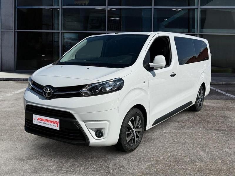 Ice white Gebraucht 2023 Toyota Proace Verso Comfort Kombi | 34.650 € (Etwas zu teuer) - Bild 1/4