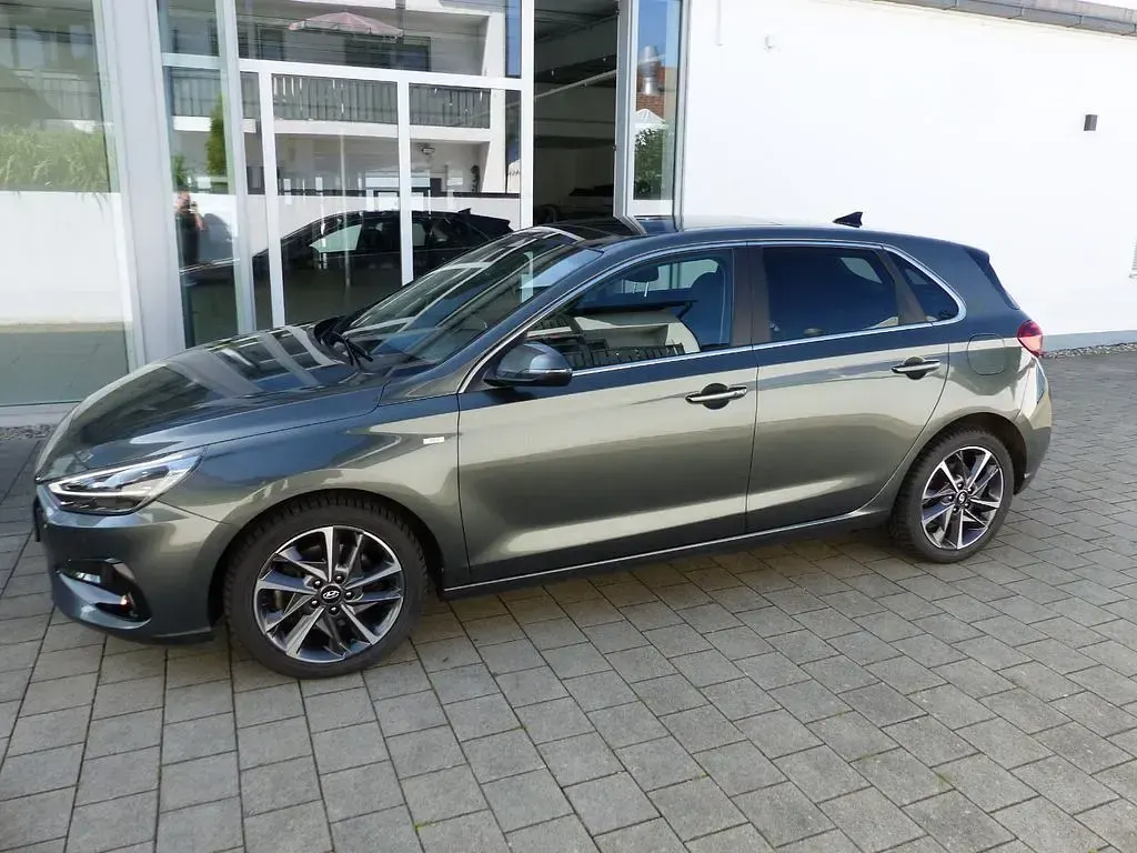 Gebraucht Hyundai i30 Prime 160 PS (117 kW) 2022 Amazon grey Limousine