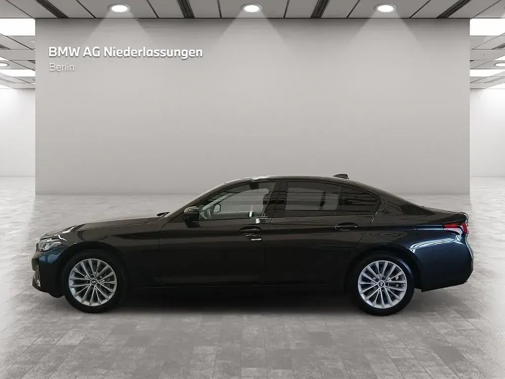 Gebraucht BMW 540 Sport Line 333 PS (244 kW) 2023 Grau Limousine
